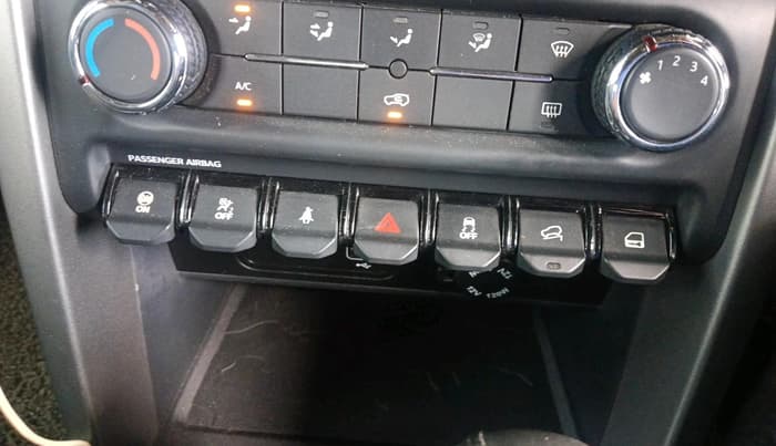 2023 Mahindra Thar LX P 2WD AT HT, Petrol, Automatic, 21,051 km, interior