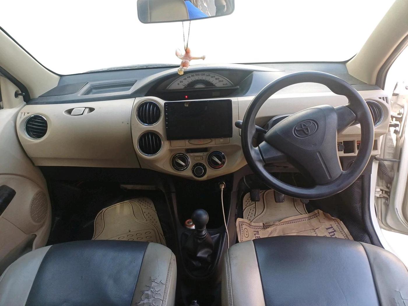2012 Toyota Etios GD, Diesel, Manual, 2,48,953 km, interior