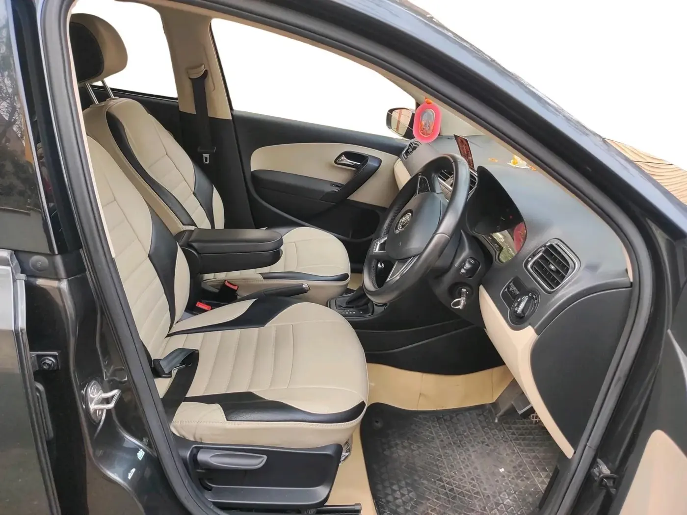 2020 Skoda Rapid AMBITION AT TSI, Petrol, Automatic, 39,091 km, interior