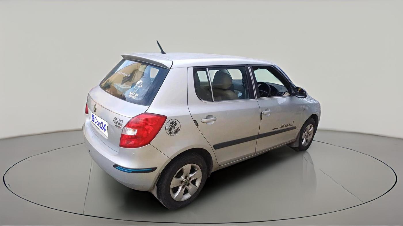 2011 Skoda Fabia ELEGANCE 1.2 TDI, Diesel, Manual, 1,60,182 km, exterior