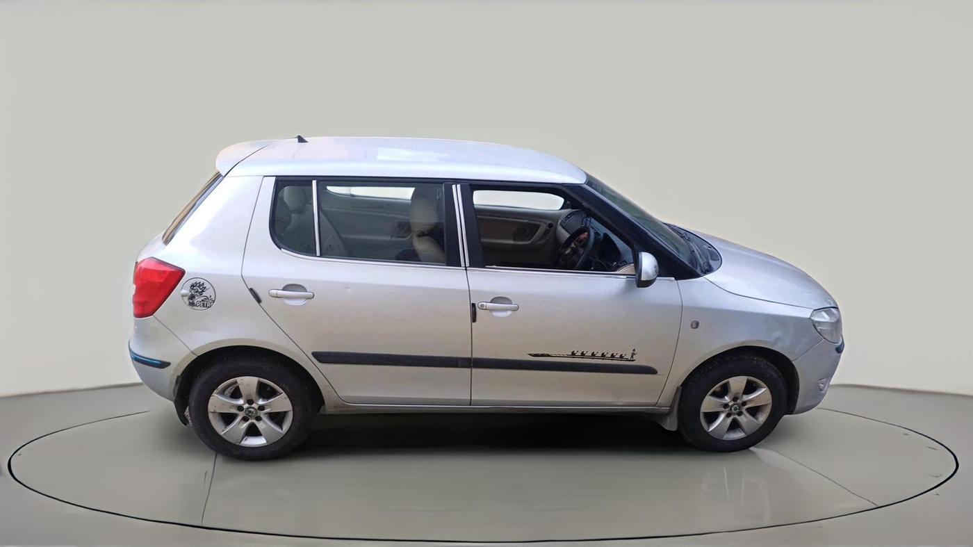 2011 Skoda Fabia ELEGANCE 1.2 TDI, Diesel, Manual, 1,60,182 km, exterior