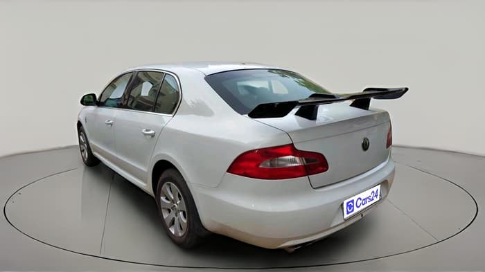 2013 Skoda Superb ELEGANCE 1.8 TSI MT, Petrol, Manual, 77,077 km, exterior