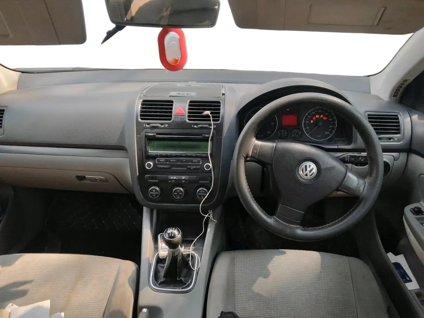 2009 Volkswagen Jetta TRENDLINE 1.9 TDI, Diesel, Manual, 1,49,073 km, interior