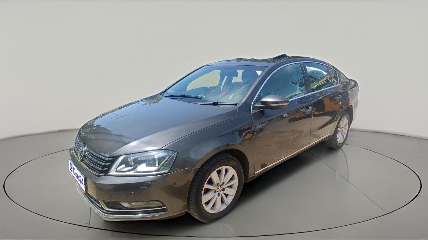 2011 Volkswagen Passat COMFORTLINE DSG, Diesel, Automatic, 1,15,635 km, exterior