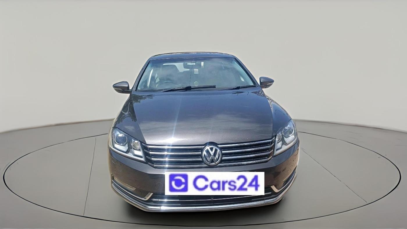 2011 Volkswagen Passat COMFORTLINE DSG, Diesel, Automatic, 1,15,635 km, exterior