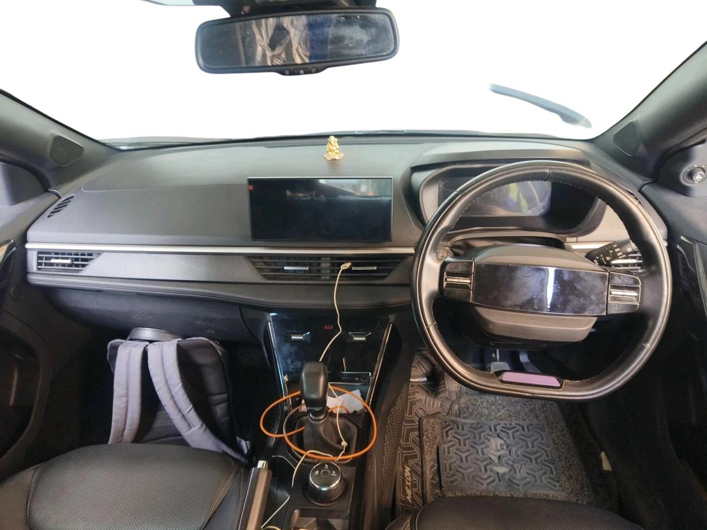 2023 Tata NEXON FEARLESS + SUNROOF DUAL TONE 1.5 DIESEL, Diesel, Manual, 80,678 km, interior