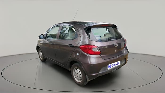 2016 Tata Tiago XM PETROL, Petrol, Manual, 1,87,765 km, exterior
