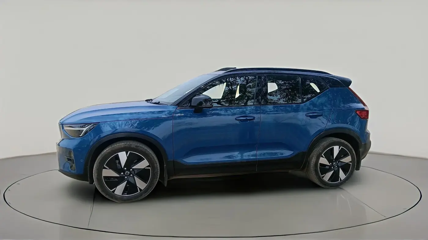 2023 Volvo XC 40  Recharge P8 , Electric, Automatic, 19,475 km, exterior