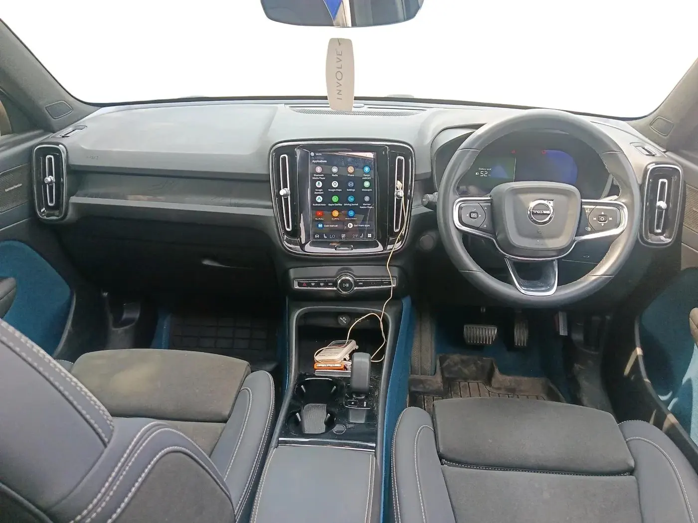2023 Volvo XC 40  Recharge P8 , Electric, Automatic, 19,475 km, interior
