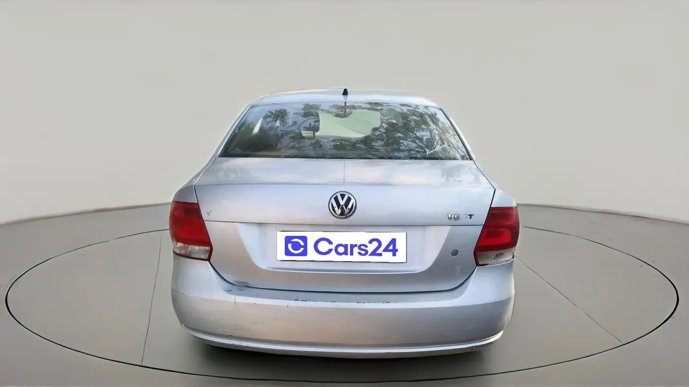 2011 Volkswagen Vento COMFORTLINE 1.6, Petrol, Manual, 1,13,879 km, exterior