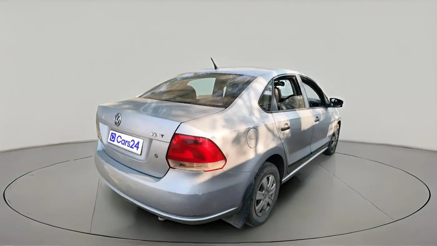 2011 Volkswagen Vento COMFORTLINE 1.6, Petrol, Manual, 1,13,879 km, exterior