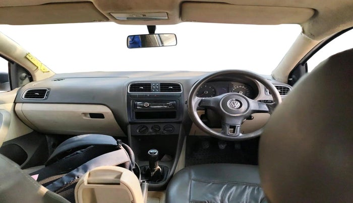 2011 Volkswagen Vento COMFORTLINE 1.6, Petrol, Manual, 1,13,879 km, interior