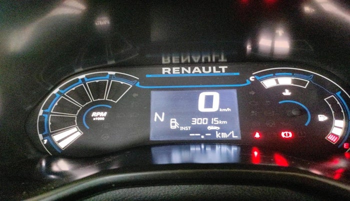 2022 Renault TRIBER RXT AMT, Petrol, Automatic, 30,015 km, interior