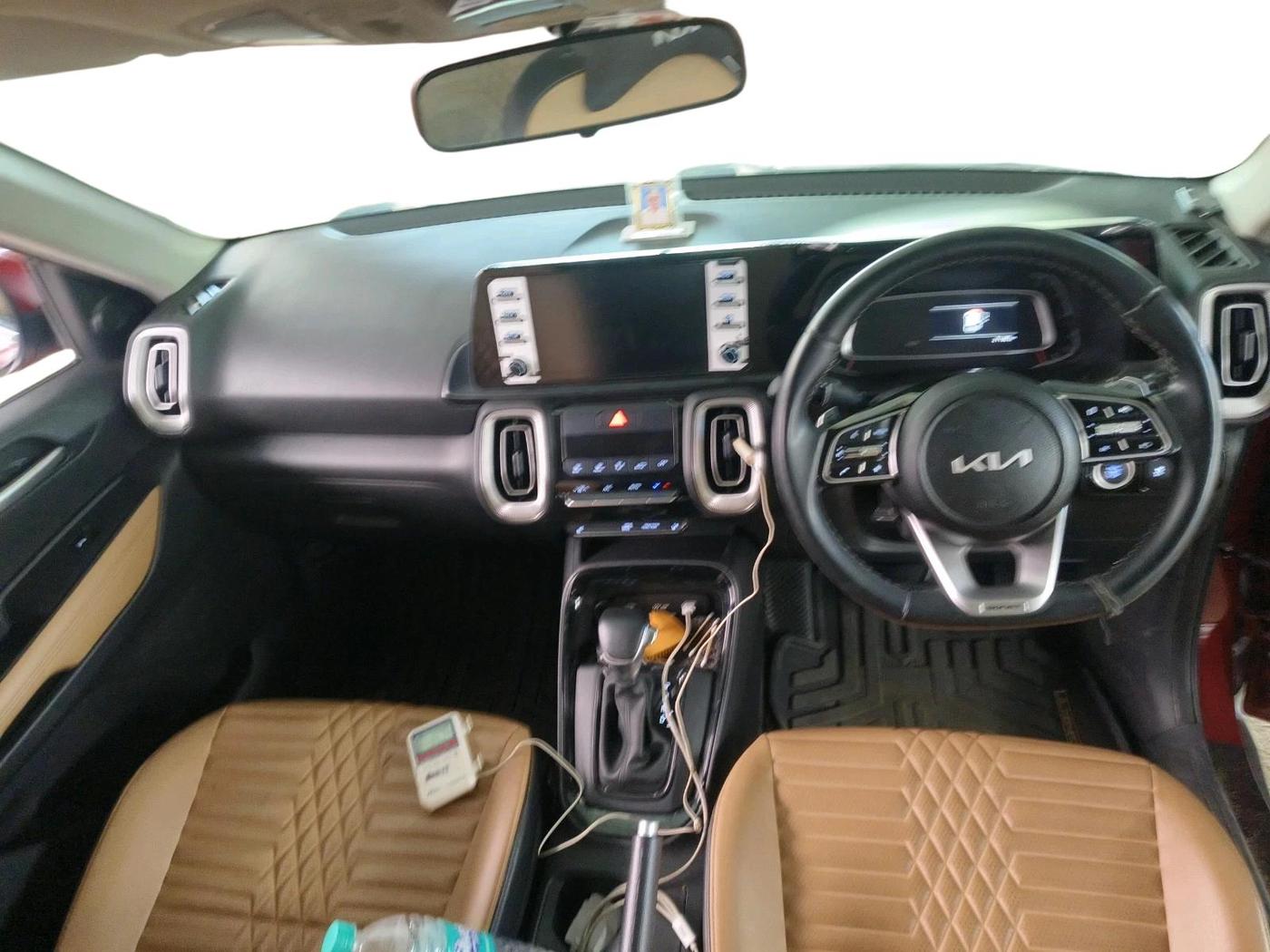 2024 KIA SONET 	 HTX 1.0 TURBO DCT, Petrol, Automatic, 21,190 km, interior