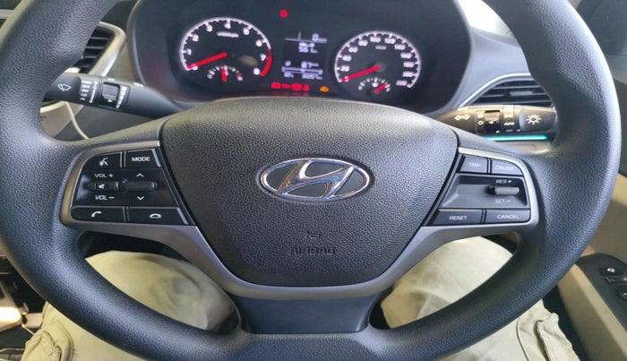 2017 Hyundai Verna 1.6 VTVT SX, Petrol, Manual, 36,057 km, interior