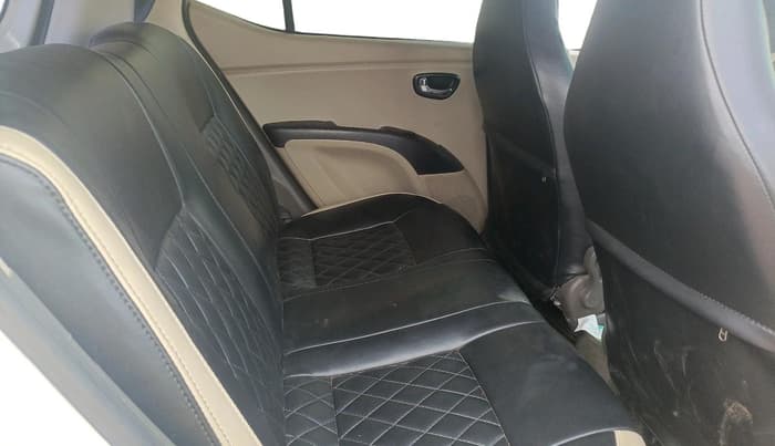 2014 Hyundai i10 SPORTZ 1.1, Petrol, Manual, 1,15,377 km, interior