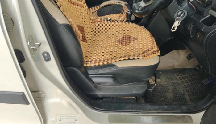 2013 Maruti Swift VDI, Diesel, Manual, 1,44,273 km, interior