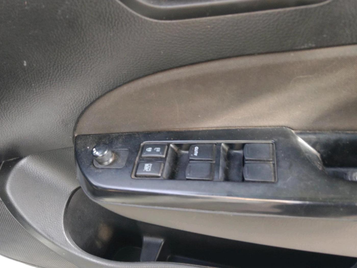 2013 Maruti Swift VDI, Diesel, Manual, 1,44,273 km, interior