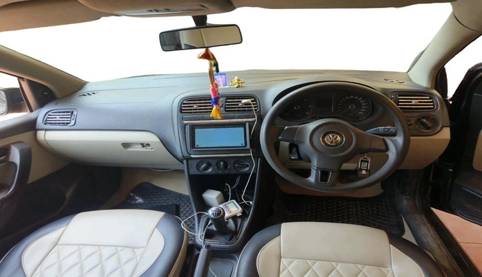 2011 Volkswagen Polo COMFORTLINE 1.2L, Diesel, Manual, 1,07,152 km, interior