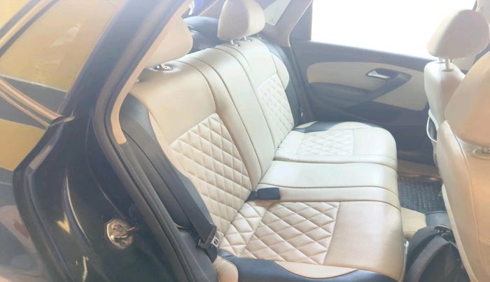 2011 Volkswagen Polo COMFORTLINE 1.2L, Diesel, Manual, 1,07,152 km, interior