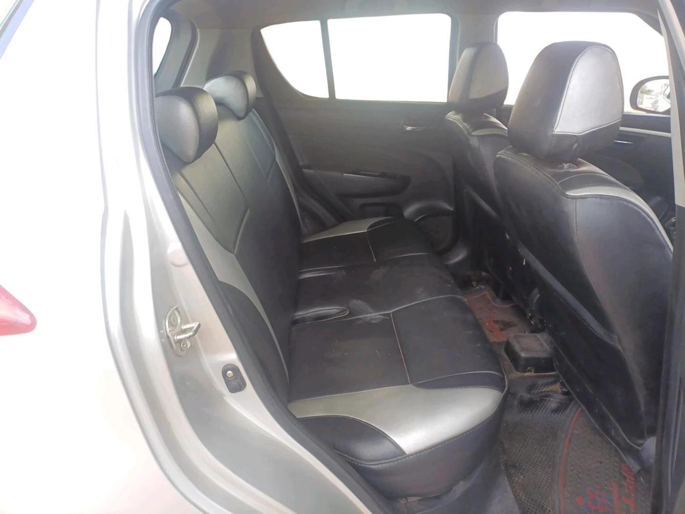 2012 Maruti Swift VDI, Diesel, Manual, 1,17,497 km, interior