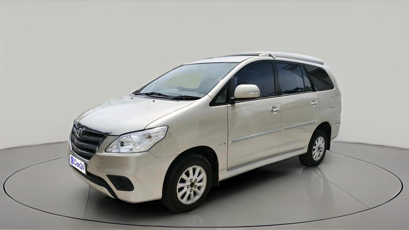 2012 Toyota Innova 2.5 VX 7 STR, Diesel, Manual, 2,92,433 km, exterior