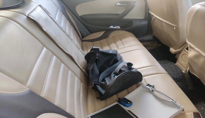 2013 Volkswagen Vento HIGHLINE DIESEL 1.6, Diesel, Manual, 1,58,183 km, interior