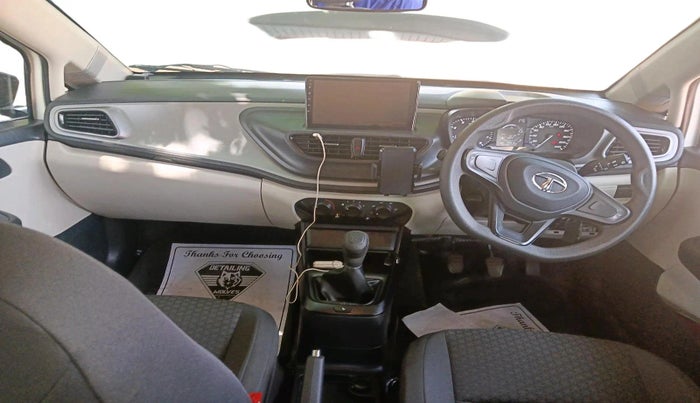2023 Tata ALTROZ XE PETROL, Petrol, Manual, 22,519 km, interior