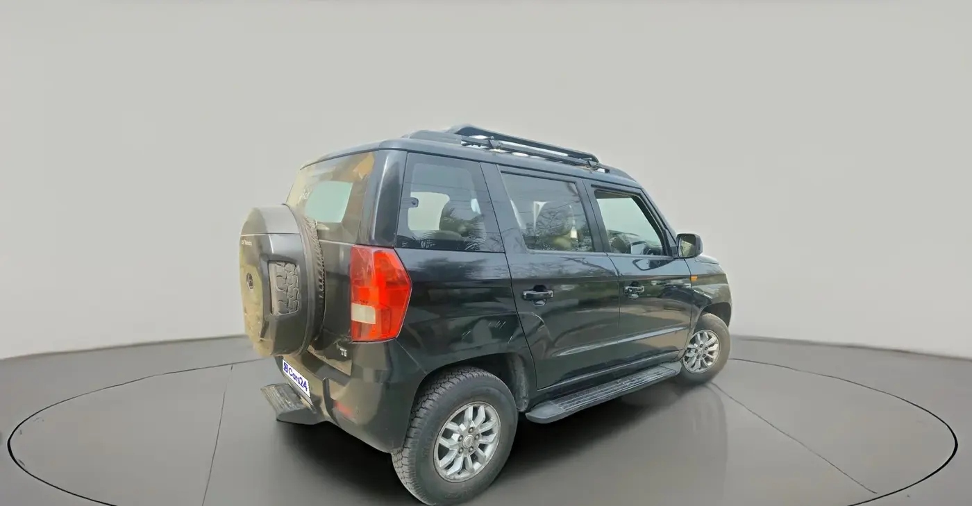 2015 Mahindra TUV300 T8, Diesel, Manual, 1,54,474 km, exterior