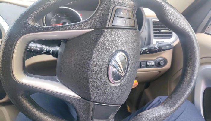 2015 Mahindra TUV300 T8, Diesel, Manual, 1,54,474 km, interior