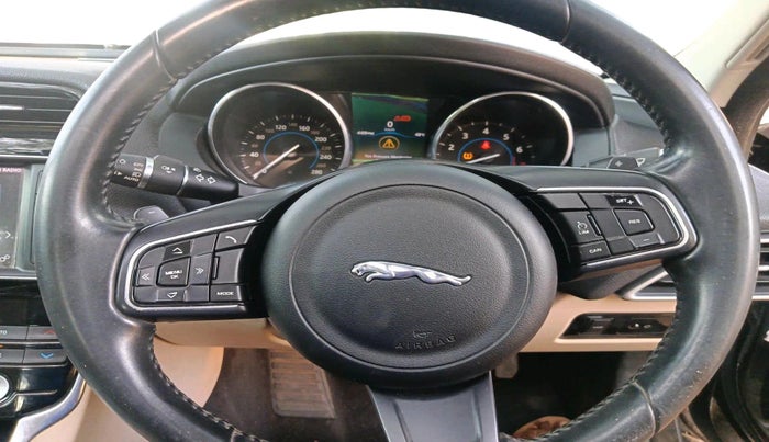 2016 Jaguar XE PRESTIGE PETROL, Petrol, Automatic, 95,115 km, interior