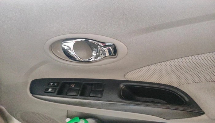 2011 Nissan Sunny XV PETROL, Petrol, Manual, 1,25,889 km, interior