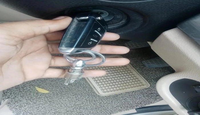 2014 Tata Safari Storme 2.2 EX 4X2, Diesel, Manual, 95,778 km, interior