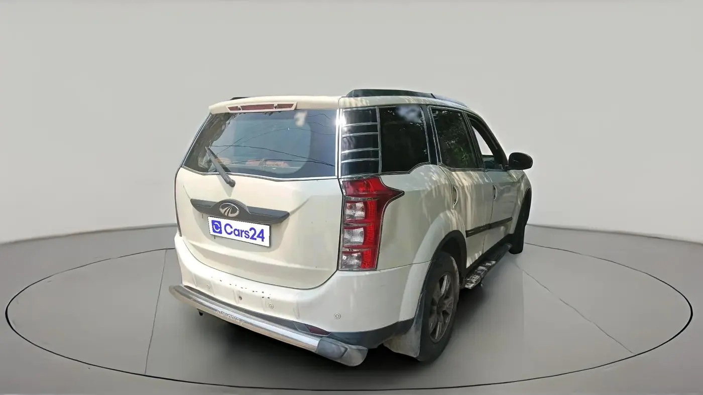 2014 Mahindra XUV500 W8, Diesel, Manual, 1,52,643 km, exterior