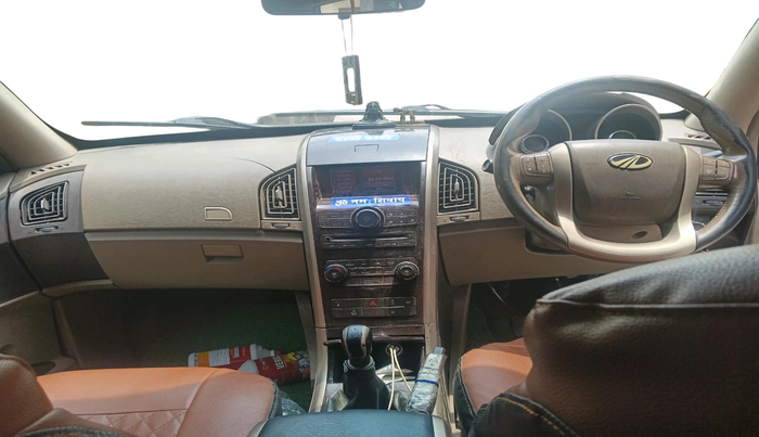 2014 Mahindra XUV500 W8, Diesel, Manual, 1,52,643 km, interior