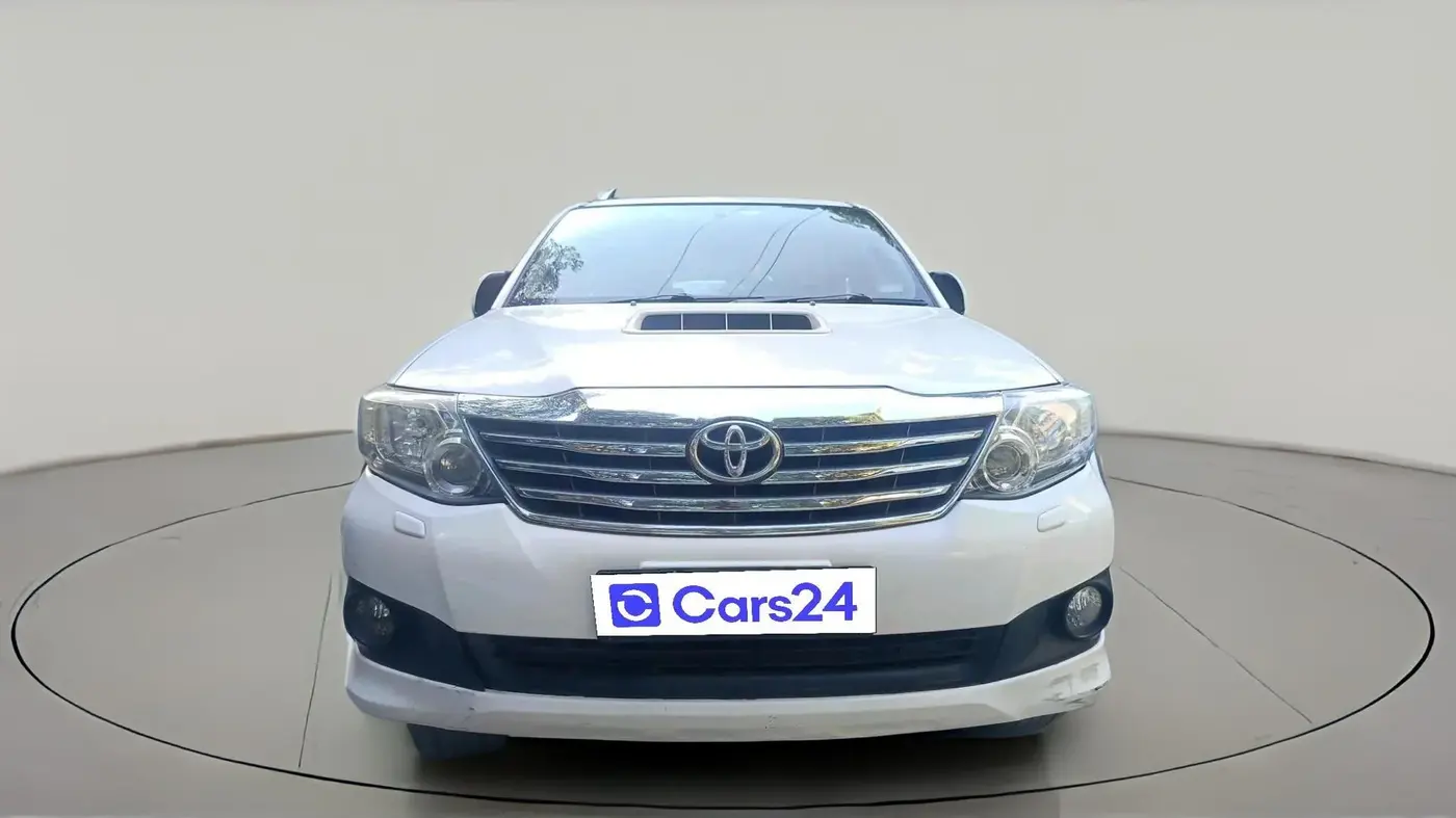 2014 Toyota Fortuner 3.0 4X4 MT, Diesel, Manual, 2,14,011 km, exterior