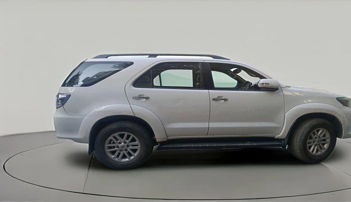 2014 Toyota Fortuner 3.0 4X4 MT, Diesel, Manual, 2,14,011 km, exterior