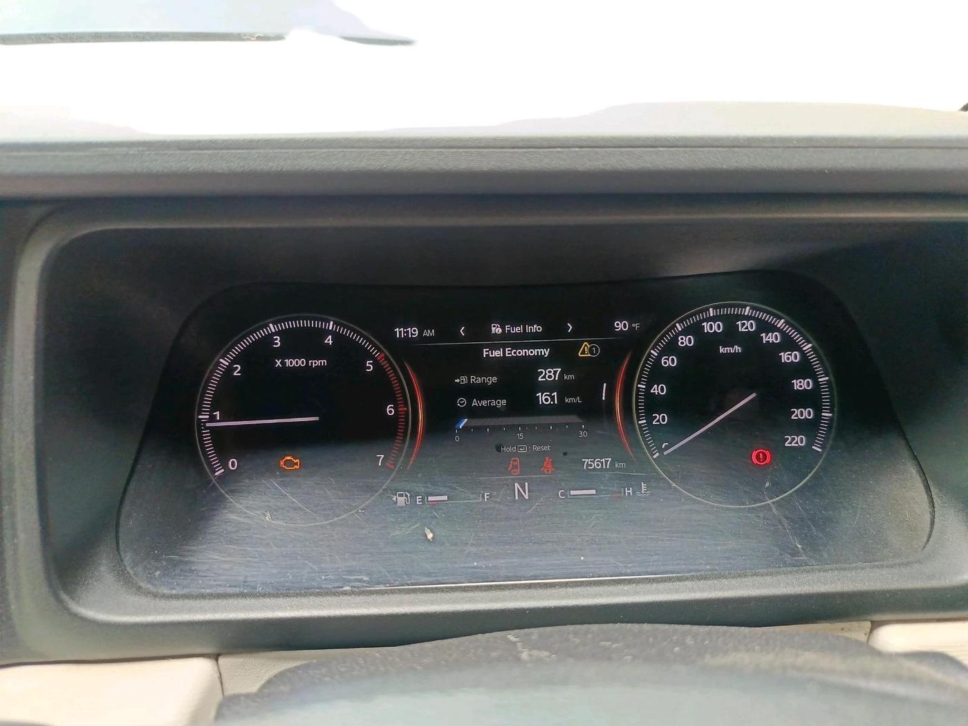 2024 Mahindra XUV700 MX Diesel MT 7 STR, Diesel, Manual, 75,617 km, interior