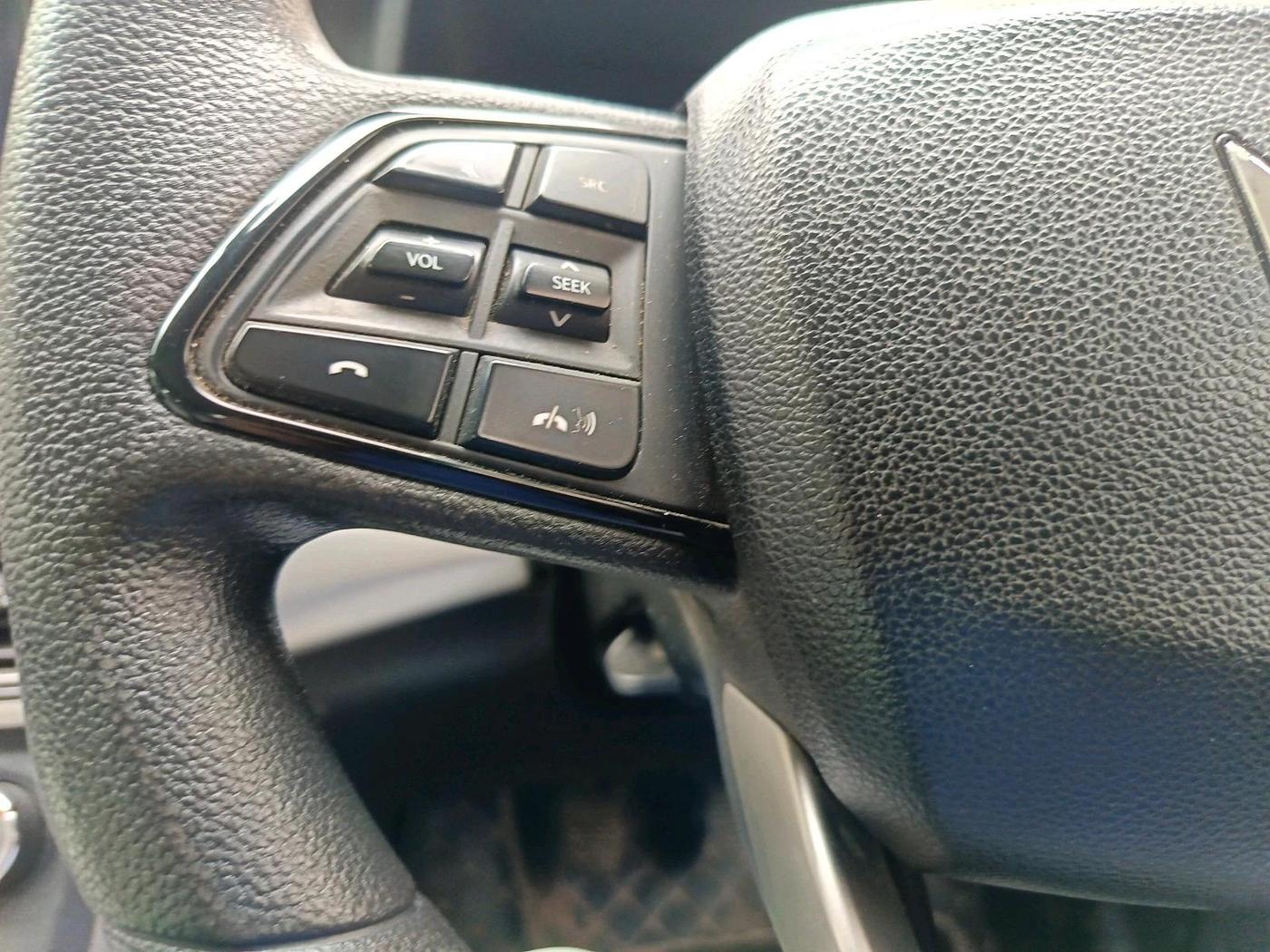 2024 Mahindra XUV700 MX Diesel MT 7 STR, Diesel, Manual, 75,617 km, interior