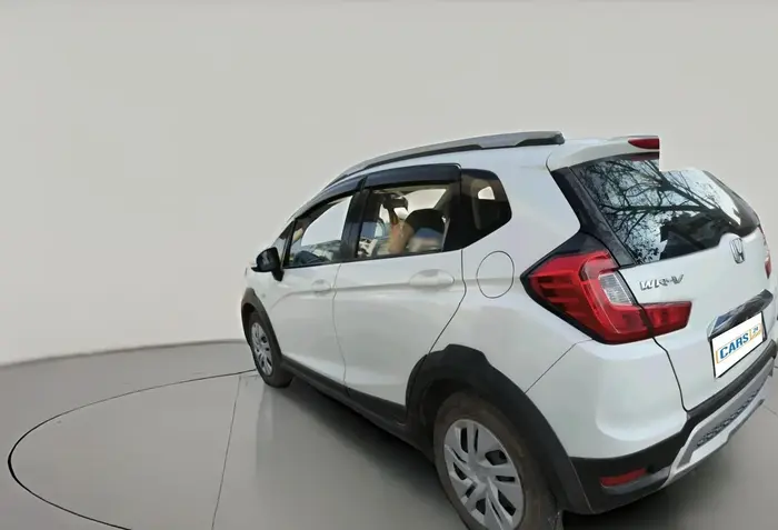2017 Honda WR-V 1.5L I-DTEC S MT, Diesel, Manual, 86,245 km, exterior