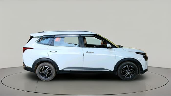 2023 KIA CARENS LUXURY PLUS 1.5 DIESEL AT 7 STR, Diesel, Automatic, 1,12,342 km, exterior