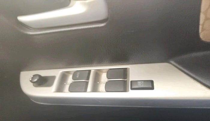 2013 Maruti Wagon R 1.0 VXI, Petrol, Manual, 97,169 km, interior