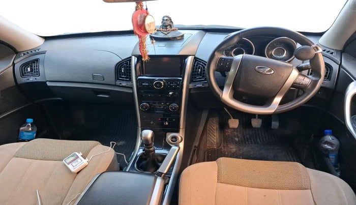 2020 Mahindra XUV500 W9, Diesel, Manual, 49,831 km, interior