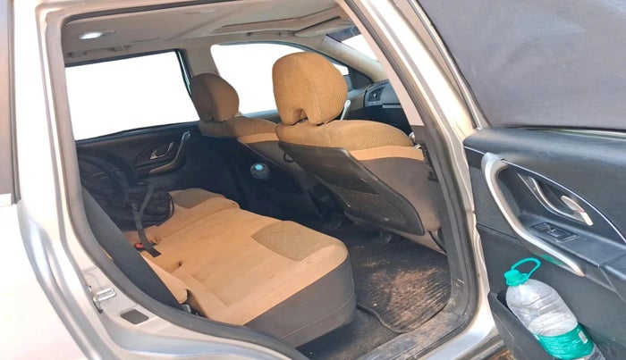 2020 Mahindra XUV500 W9, Diesel, Manual, 49,831 km, interior