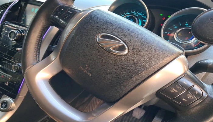 2020 Mahindra XUV500 W9, Diesel, Manual, 49,831 km, interior