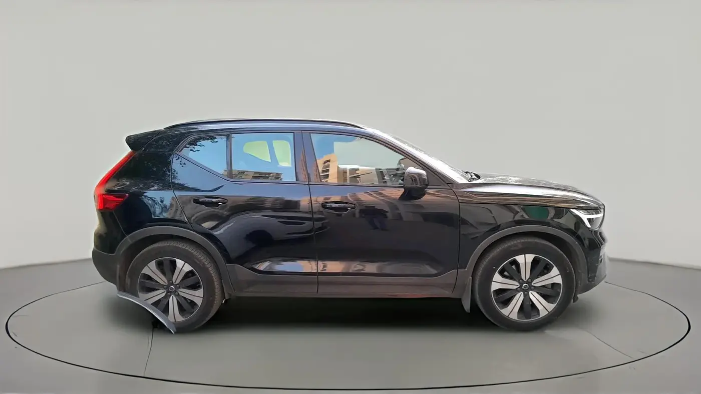 2022 Volvo XC 40  Recharge P8 , Electric, Automatic, 51,540 km, exterior