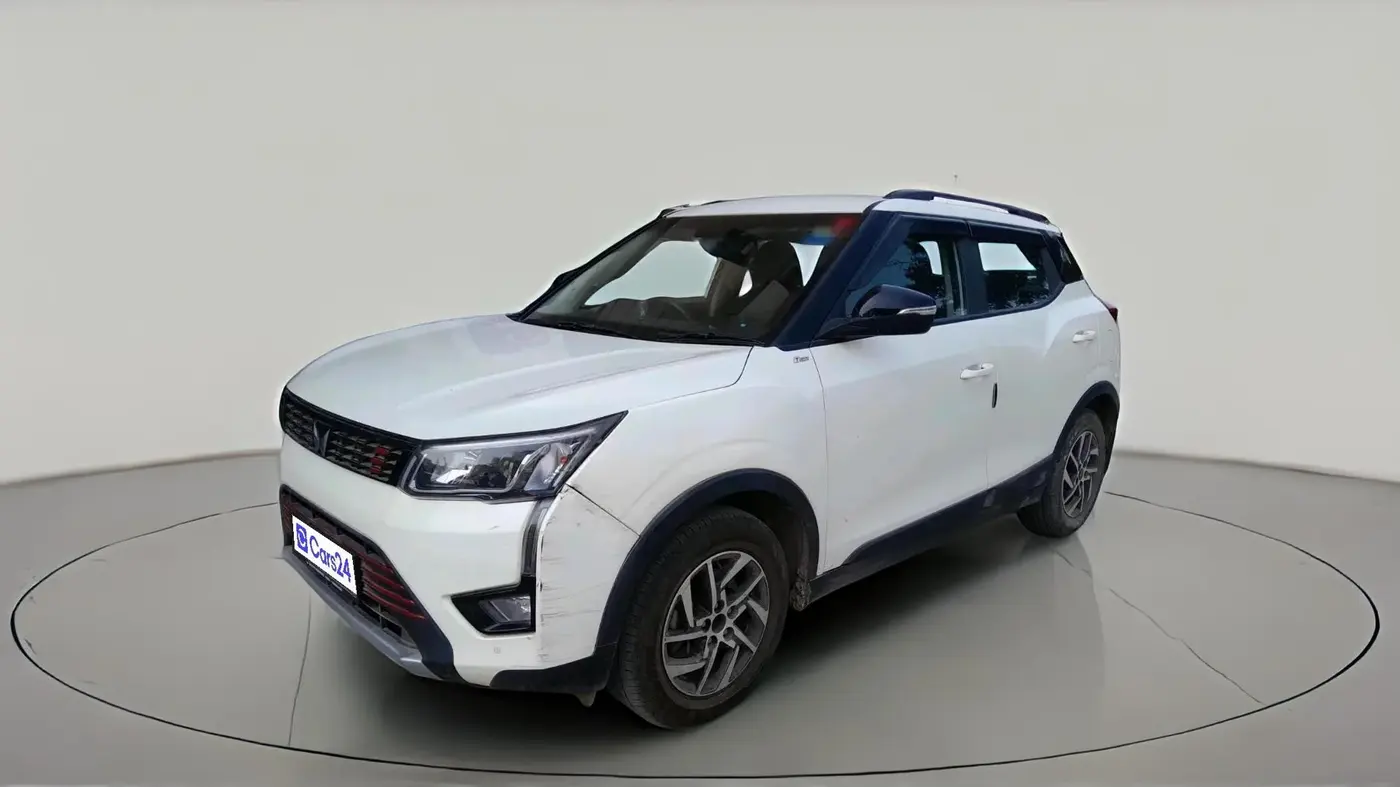 2022 Mahindra XUV300 W8 (O) 1.2 PETROL, Petrol, Manual, 29,560 km, exterior