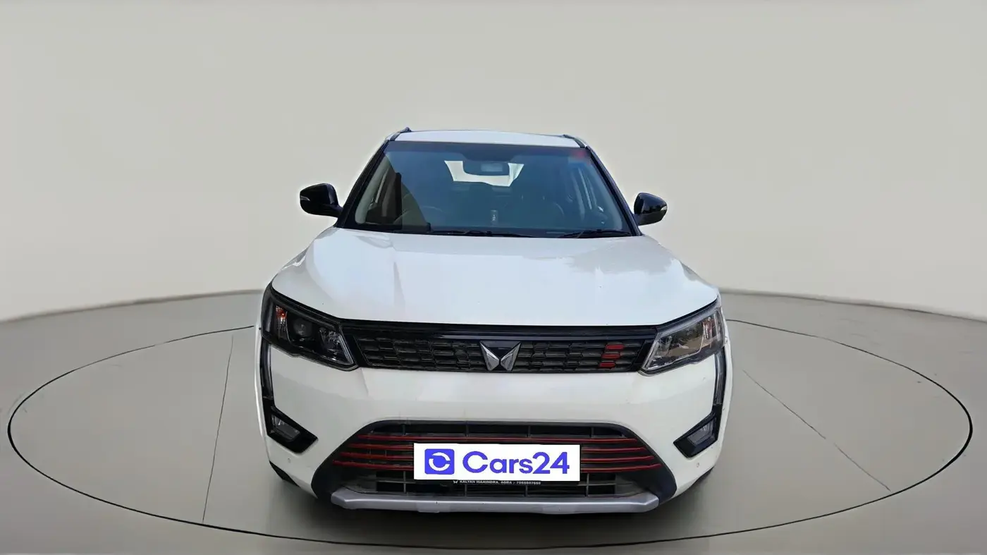 2022 Mahindra XUV300 W8 (O) 1.2 PETROL, Petrol, Manual, 29,560 km, exterior