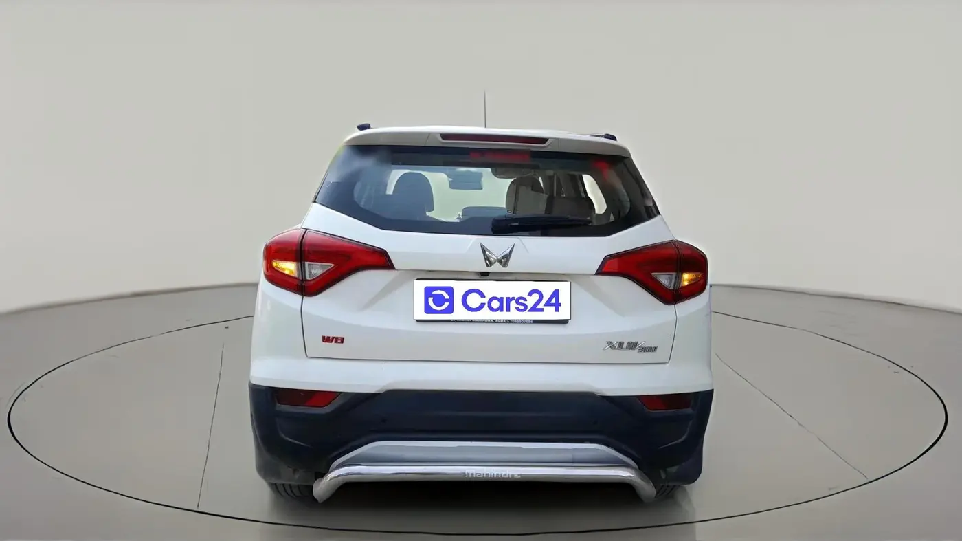 2022 Mahindra XUV300 W8 (O) 1.2 PETROL, Petrol, Manual, 29,560 km, exterior
