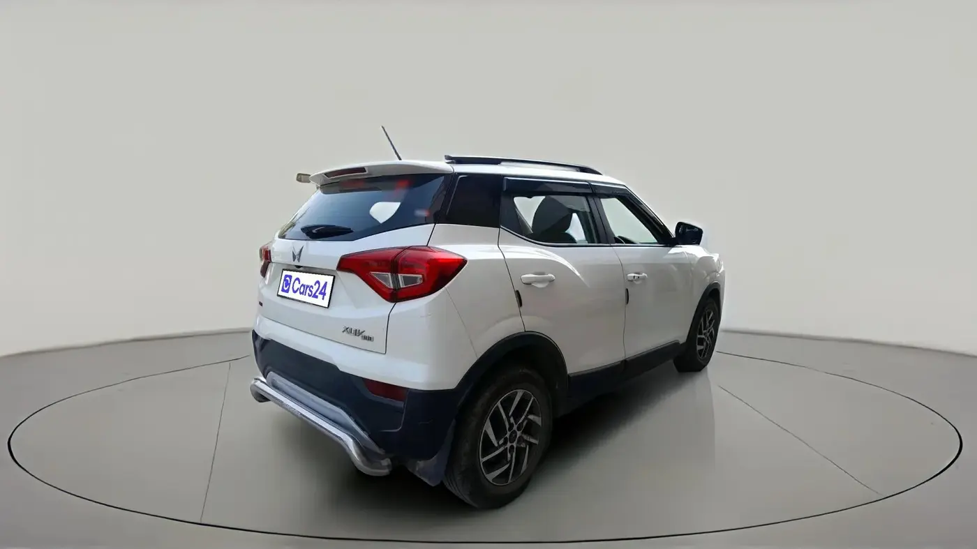 2022 Mahindra XUV300 W8 (O) 1.2 PETROL, Petrol, Manual, 29,560 km, exterior